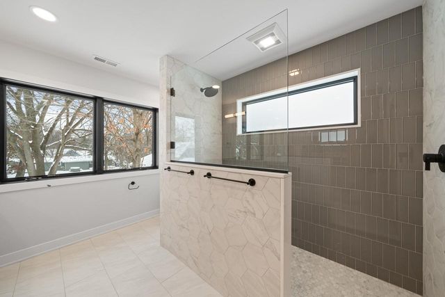 19 Cedar Point DRIVE, Williams Bay, WI 53191