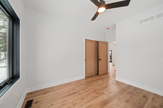 19 Cedar Point DRIVE, Williams Bay, WI 53191