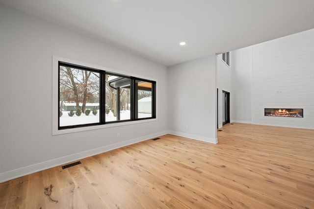 19 Cedar Point DRIVE, Williams Bay, WI 53191