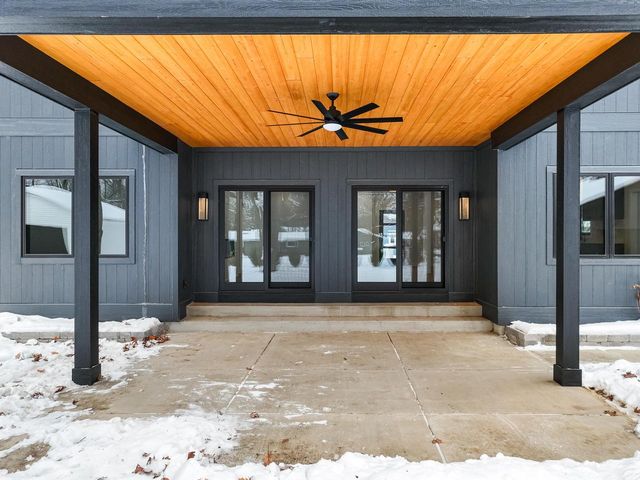 19 Cedar Point DRIVE, Williams Bay, WI 53191