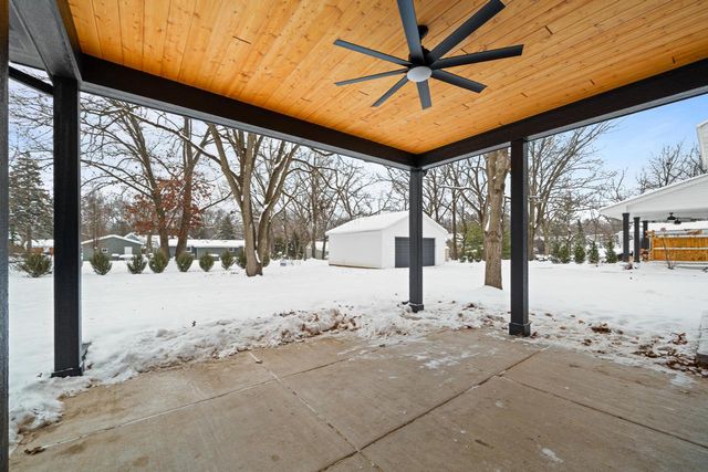 19 Cedar Point DRIVE, Williams Bay, WI 53191