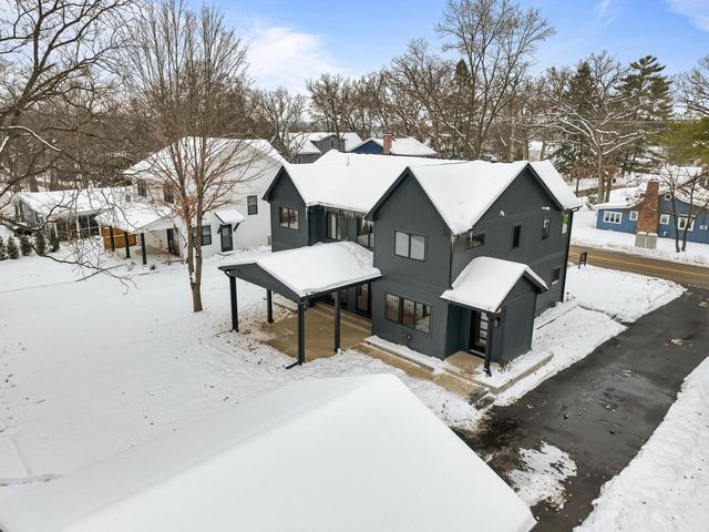 19 Cedar Point DRIVE, Williams Bay, WI 53191