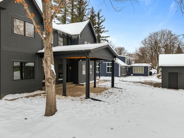 19 Cedar Point DRIVE, Williams Bay, WI 53191