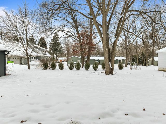 19 Cedar Point DRIVE, Williams Bay, WI 53191