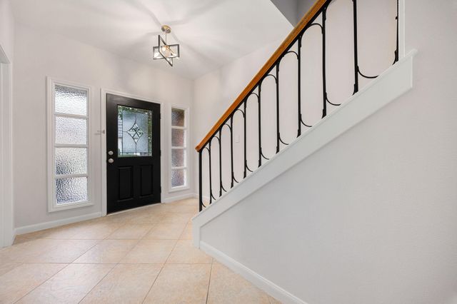 1746 S Gessner Road, Houston, TX 77063