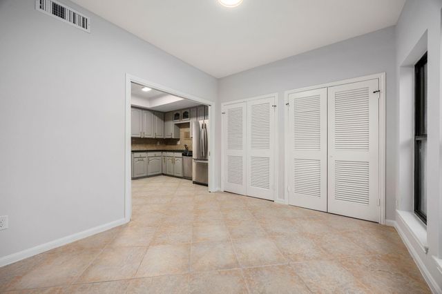 1746 S Gessner Road, Houston, TX 77063