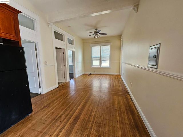 2825 Market St, Oakland, CA 94608