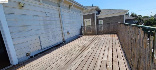 2825 Market St, Oakland, CA 94608