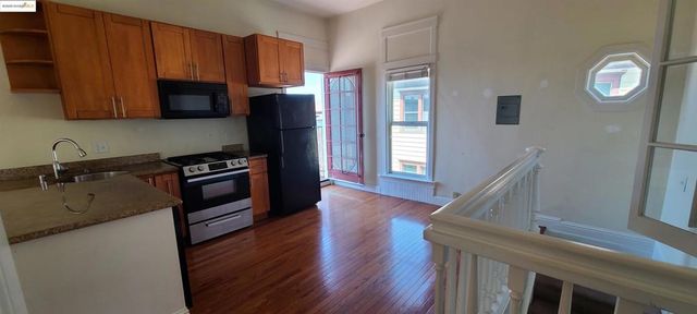 2825 Market St, Oakland, CA 94608