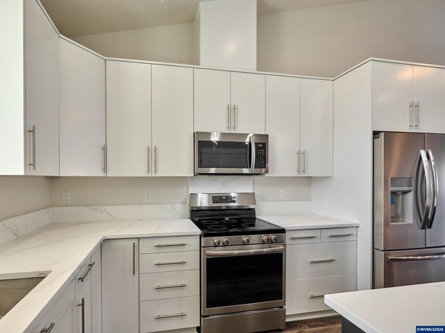 1040 2nd St, Gervais, OR 97026