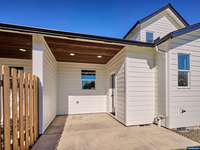 1040 2nd St, Gervais, OR 97026