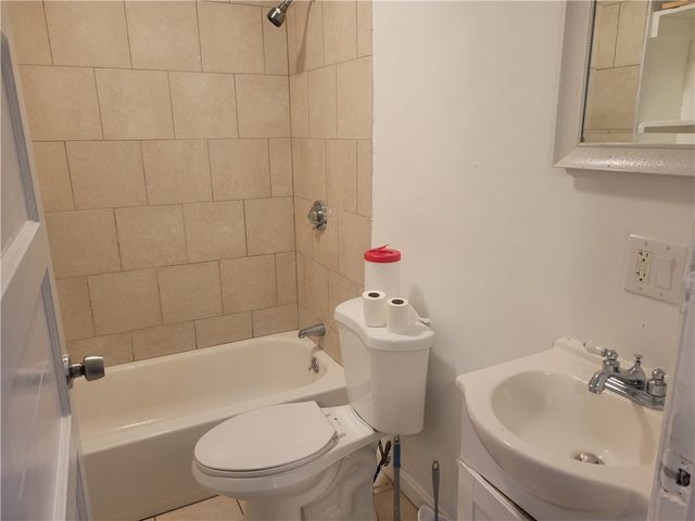 123 Putnam Street 2, Providence, RI 02909