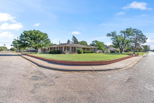 1601 8TH Avenue, Canyon, TX 79015