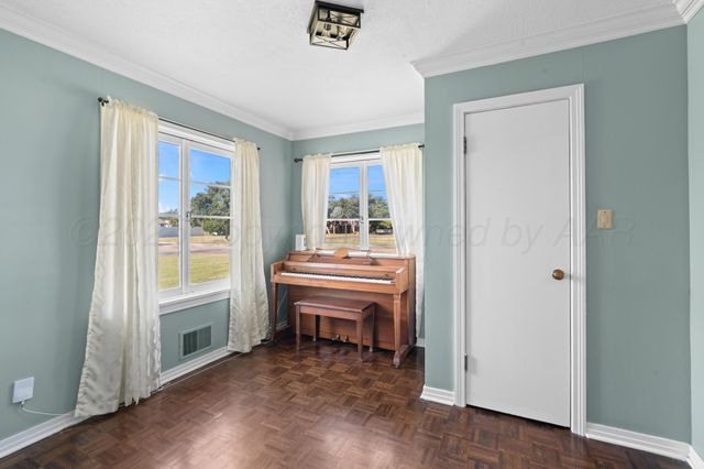 1601 8TH Avenue, Canyon, TX 79015