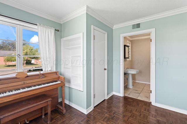 1601 8TH Avenue, Canyon, TX 79015