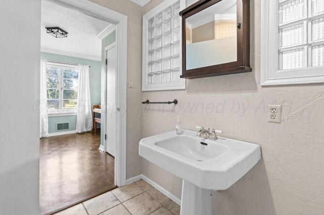 1601 8TH Avenue, Canyon, TX 79015