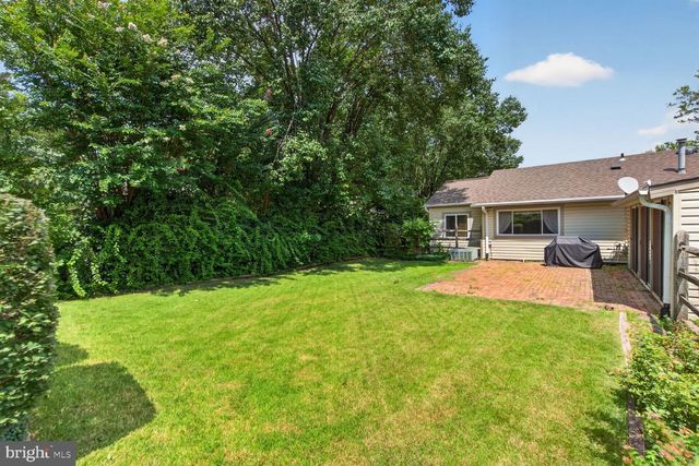 323 AVONDALE DR, Sterling, VA 20164