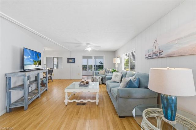 726 Knotty Pine CIR, North Fort Myers, FL 33917