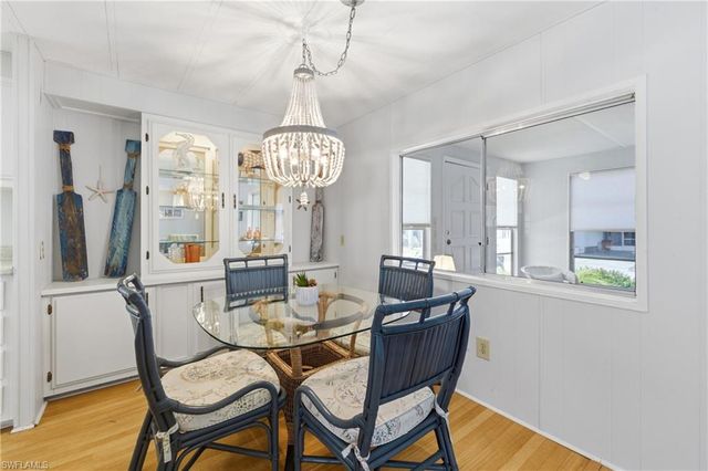 726 Knotty Pine CIR, North Fort Myers, FL 33917