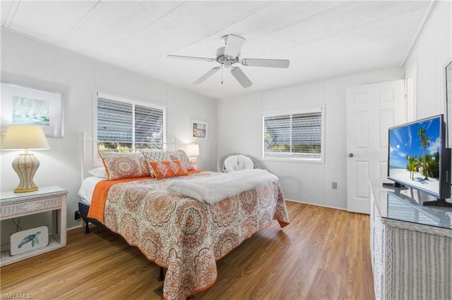 726 Knotty Pine CIR, North Fort Myers, FL 33917