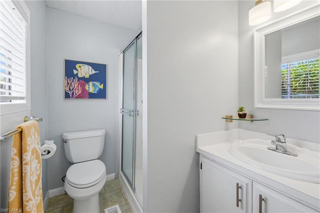 726 Knotty Pine CIR, North Fort Myers, FL 33917