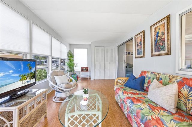 726 Knotty Pine CIR, North Fort Myers, FL 33917