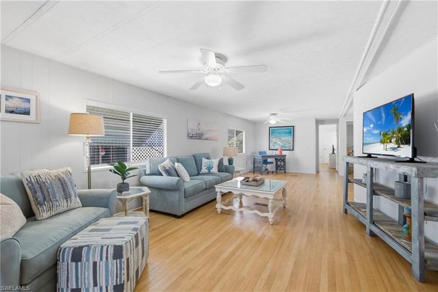 726 Knotty Pine CIR, North Fort Myers, FL 33917