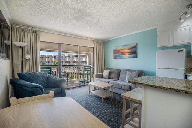 6102 Seawall Boulevard 234, Galveston, TX 77551
