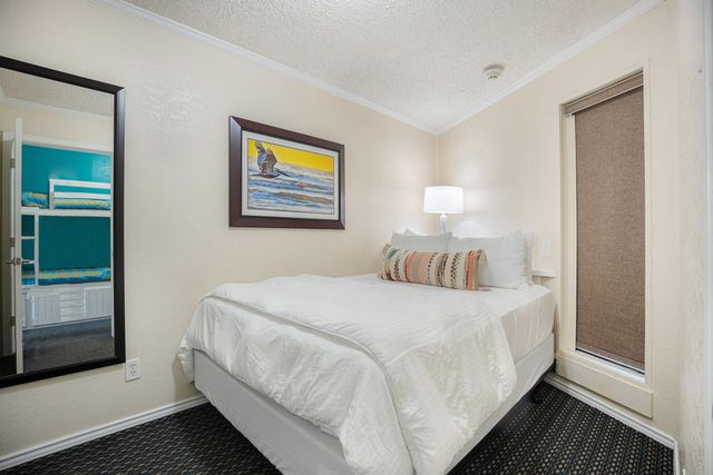6102 Seawall Boulevard 234, Galveston, TX 77551