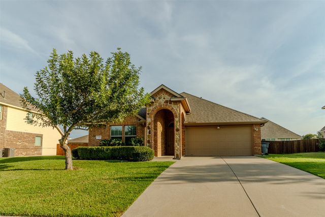 3105 Clear Springs Drive, Forney, TX 75126
