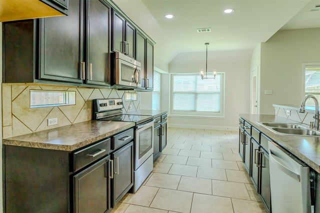 3105 Clear Springs Drive, Forney, TX 75126