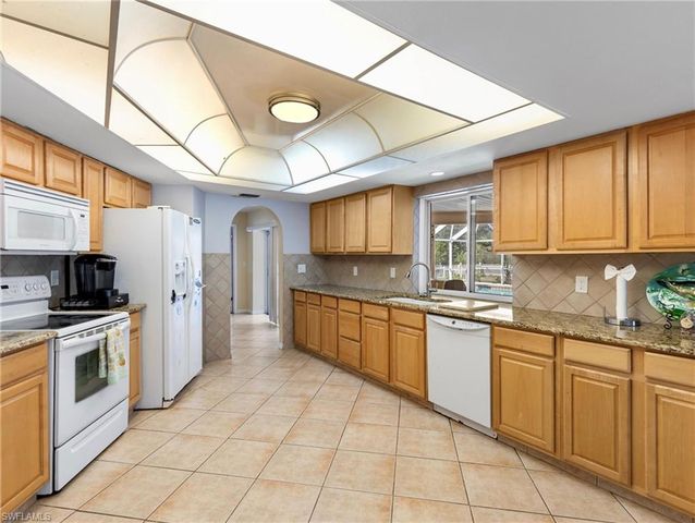 7018 Overlook DR, Fort Myers, FL 33919