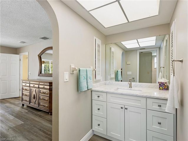 7018 Overlook DR, Fort Myers, FL 33919