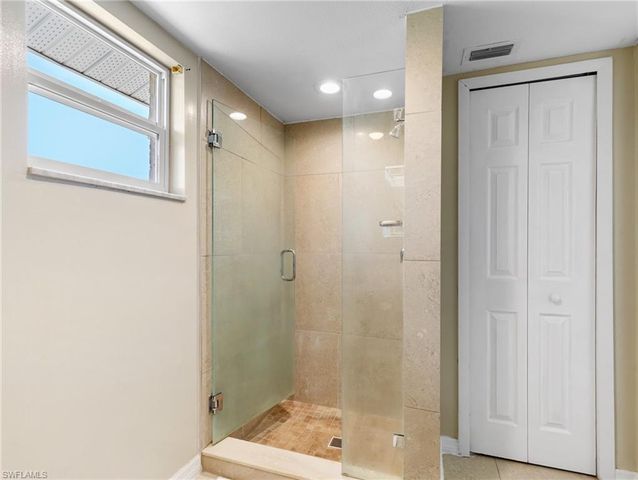 7018 Overlook DR, Fort Myers, FL 33919