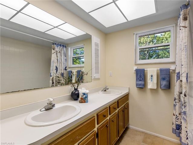 7018 Overlook DR, Fort Myers, FL 33919