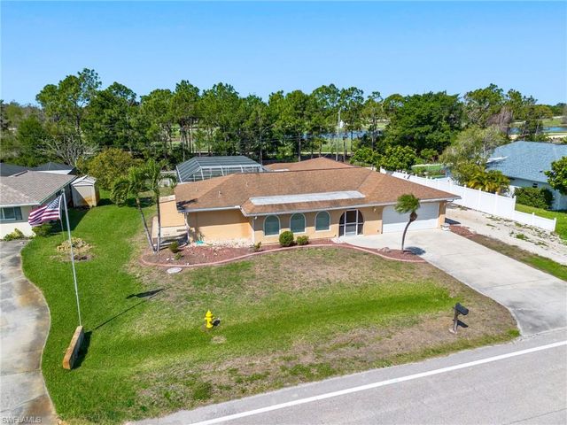 7018 Overlook DR, Fort Myers, FL 33919