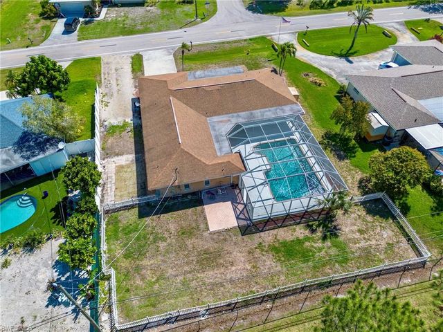 7018 Overlook DR, Fort Myers, FL 33919