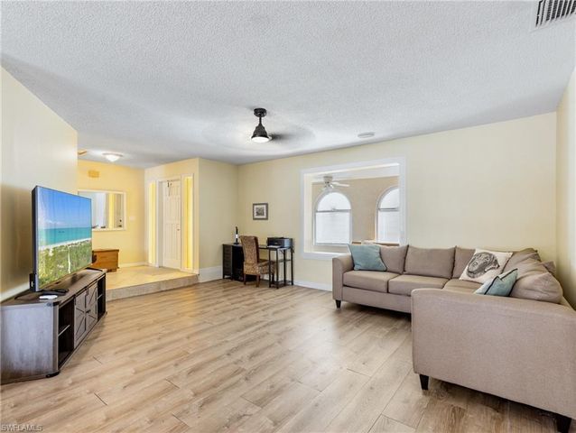 7018 Overlook DR, Fort Myers, FL 33919