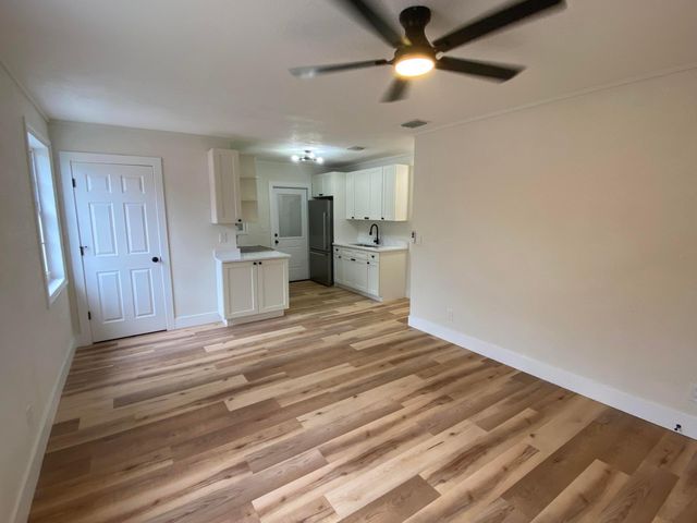 756 W 1ST Street, Riviera Beach, FL 33404