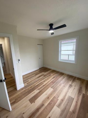756 W 1ST Street, Riviera Beach, FL 33404