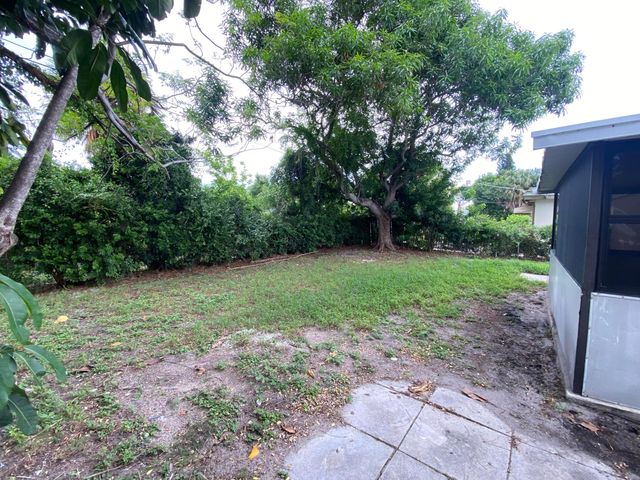 756 W 1ST Street, Riviera Beach, FL 33404