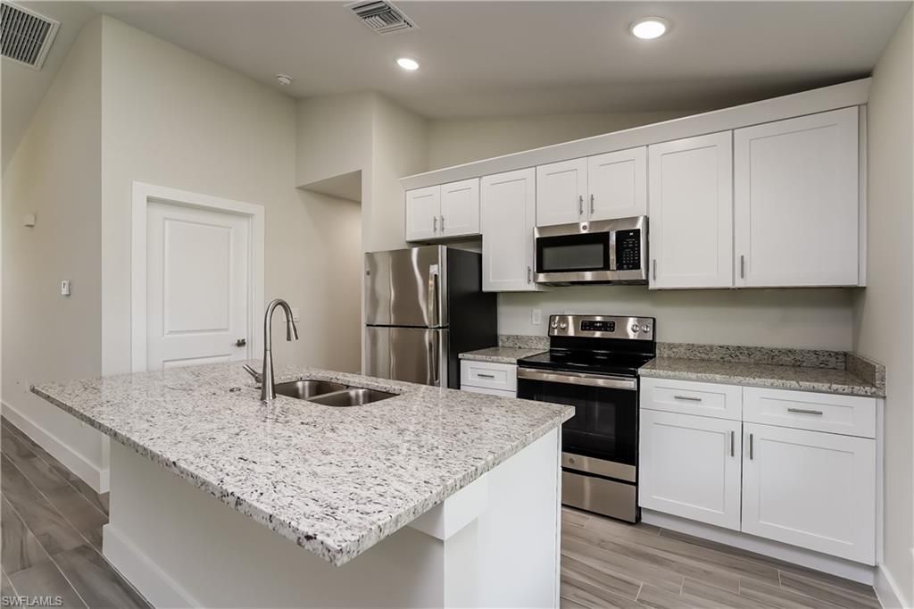 688 Manhattan ST E, LEHIGH ACRES, FL 33974 — photo 5