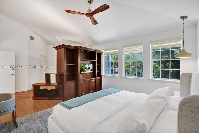3690 NE 199th St 3690, Aventura, FL 33180