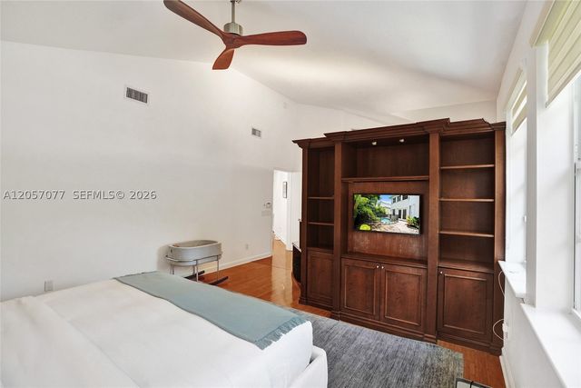 3690 NE 199th St 3690, Aventura, FL 33180