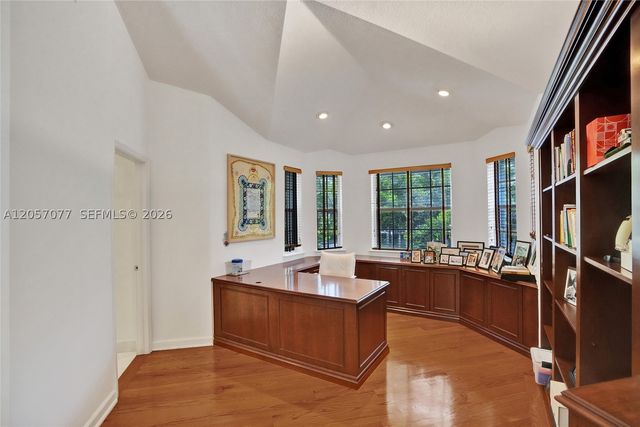3690 NE 199th St 3690, Aventura, FL 33180