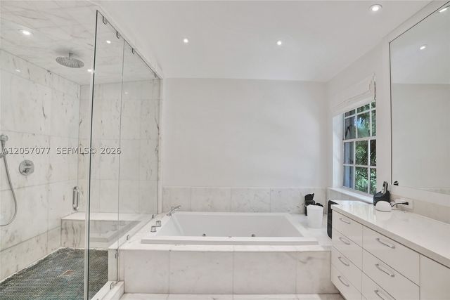 3690 NE 199th St 3690, Aventura, FL 33180