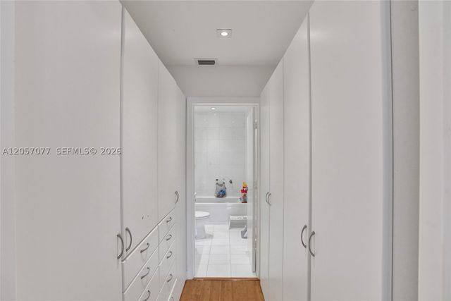 3690 NE 199th St 3690, Aventura, FL 33180