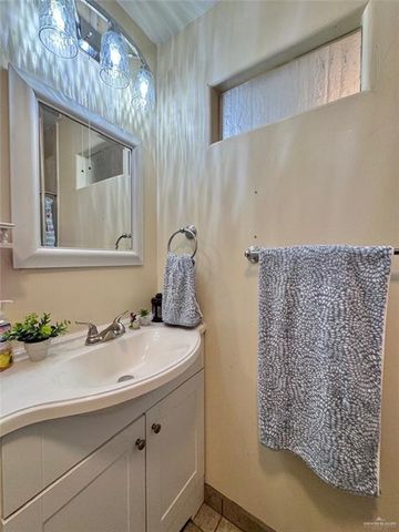 2407 E Bogey Drive, Mission, TX 78572