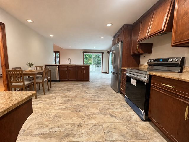 8 Birch Ln 0, Shrewsbury, MA 01545