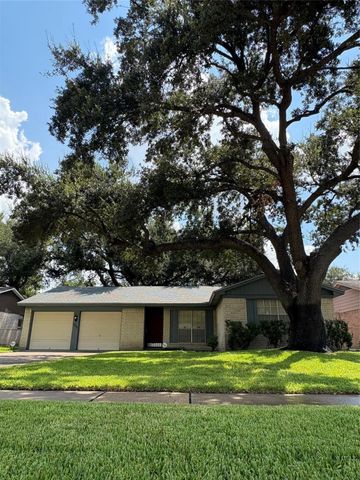 9006 Winding River Drive, Houston, TX 77088